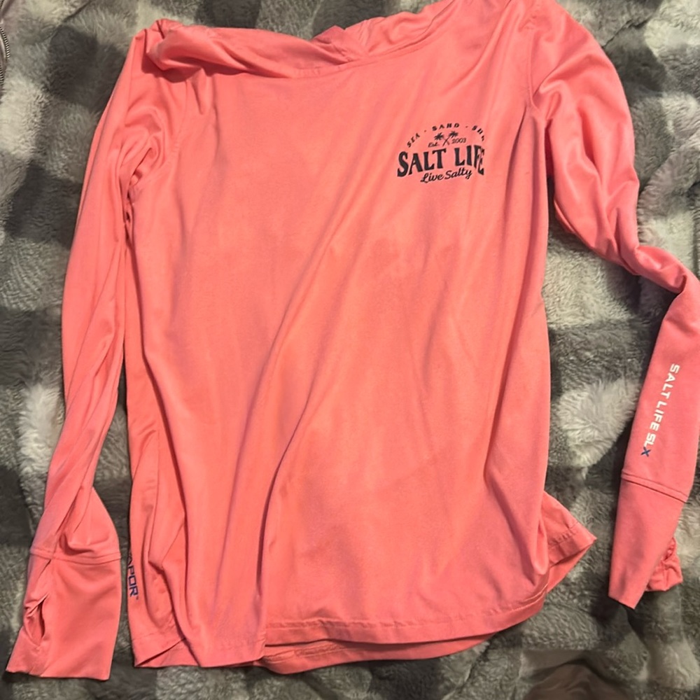 Coral colored salt, life shirt